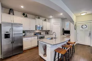 11102 Railway Ln, Austin, TX 78717 - Photo 7