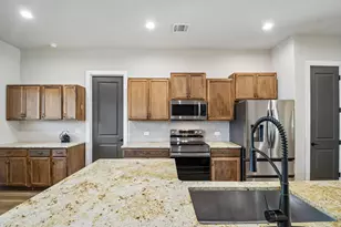 21422 Santa Rosa Ave, Lago Vista, TX 78645 - Photo 11