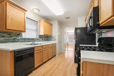 15204 Drusillas Drive, Pflugerville, TX 78660 - Photo 7