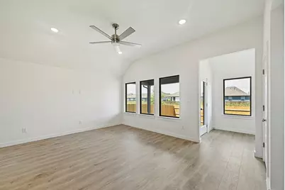 908 Universal Drive, Hutto, TX 78634 - Photo 11