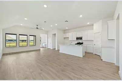 908 Universal Drive, Hutto, TX 78634 - Photo 3