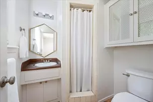 8102 Shadowood Dr, Austin, TX 78757 - Photo 15