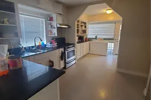 918 E 37th St, Austin, TX 78705 - Photo 9