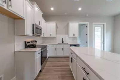 639 Magnolia Lane, Cottonwood Shores, TX 78657 - Photo 7