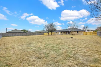 131 Meadow Valley Loop, Jarrell, TX 76537 - Photo 29