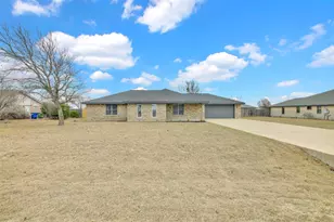 131 Meadow Valley Loop, Jarrell, TX 76537 - Photo 31