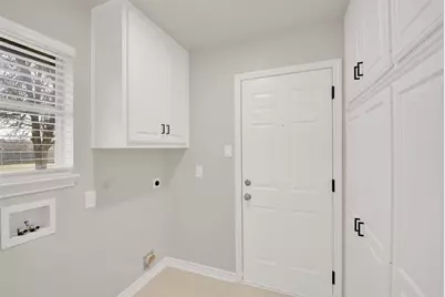 131 Meadow Valley Loop, Jarrell, TX 76537 - Photo 15