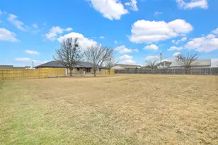 131 Meadow Valley Loop, Jarrell, TX 76537 - Photo 29