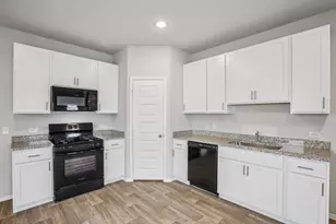 104 Summer Dr, Elgin, TX 78621 - Photo 9