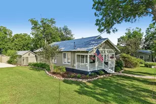 117 N Main St, Paige, TX 78659 - Photo 3