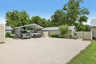 117 N Main St, Paige, TX 78659 - Photo 7