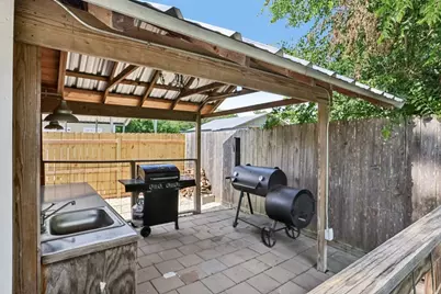 117 N Main Street, Paige, TX 78659 - Photo 11