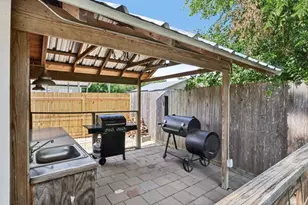 117 N Main St, Paige, TX 78659 - Photo 11