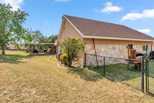 306 Alexander Ave, Burnet, TX 78611 - Photo 37