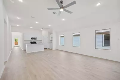 256 Bendecido Loop, Elgin, TX 78621 - Photo 11