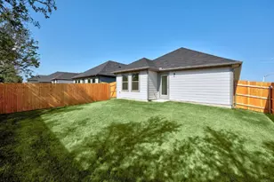 256 Bendecido Loop, Elgin, TX 78621 - Photo 29