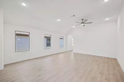 256 Bendecido Loop, Elgin, TX 78621 - Photo 13