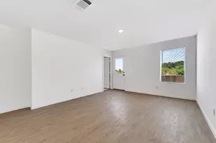 202 Pastar Fls, Seguin, TX 78155 - Photo 11