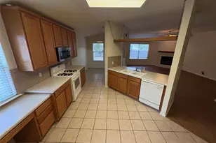2100 Mir Woods Dr, Leander, TX 78641 - Photo 5