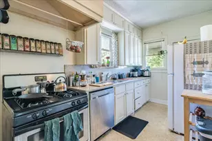 1103 W 22nd St, Austin, TX 78705 - Photo 5