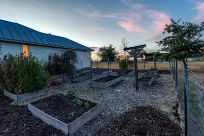 2425 Oak Valley Drive, New Braunfels, TX 78132 - Photo 21