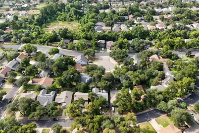 9709 Moorberry Street, Austin, TX 78729 - Photo 37