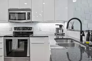 360 Nueces St, Austin, TX 78701 - Photo 11