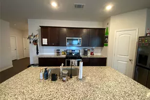 924 Vogel Dr, Georgetown, TX 78626 - Photo 5