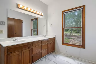 244 Woodway Drive, Elgin, TX 78621 - Photo 23