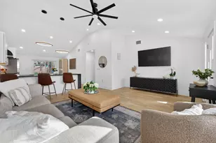 504 W Croslin St, Austin, TX 78752 - Photo 1