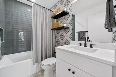 504 W Croslin Street, Austin, TX 78752 - Photo 15