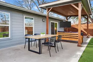504 W Croslin St, Austin, TX 78752 - Photo 21