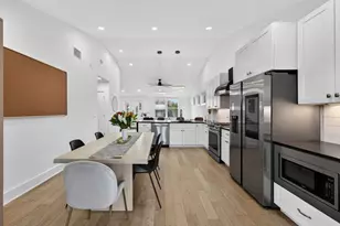 504 W Croslin St, Austin, TX 78752 - Photo 7