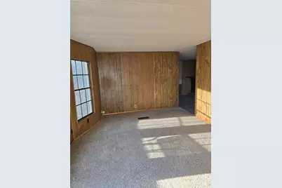 301 S Johnson Avenue, Thorndale, TX 76577 - Photo 13