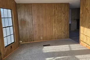 301 S Johnson Ave, Thorndale, TX 76577 - Photo 13