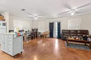 1225 Hilltop Dr, San Marcos, TX 78666 - Photo 11