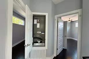 6201 Felix Ave, Austin, TX 78741 - Photo 23