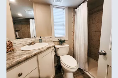 282 Park Avenue, Staples, TX 78670 - Photo 17