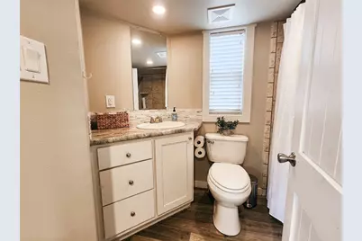 282 Park Avenue, Staples, TX 78670 - Photo 25