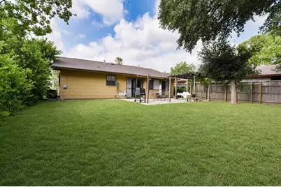 1011 S Brownleaf Street, San Antonio, TX 78227 - Photo 1