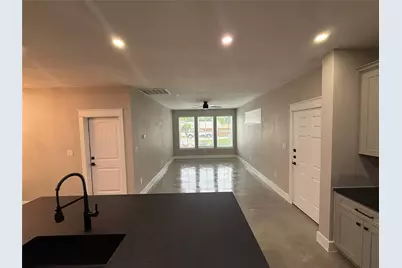 201 N Vandeveer Street, Burnet, TX 78611 - Photo 25
