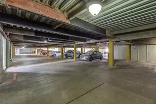 807 W 25th St, Austin, TX 78705 - Photo 11