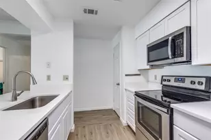 807 W 25th St, Austin, TX 78705 - Photo 19