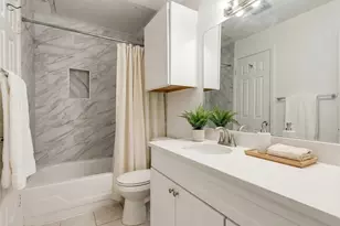 807 W 25th St, Austin, TX 78705 - Photo 7