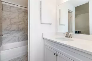 807 W 25th St, Austin, TX 78705 - Photo 21