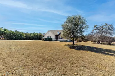 100 Clydesdale Court, Liberty Hill, TX 78642 - Photo 23