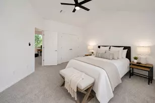 512 Eberhart Ln, Austin, TX 78745 - Photo 11