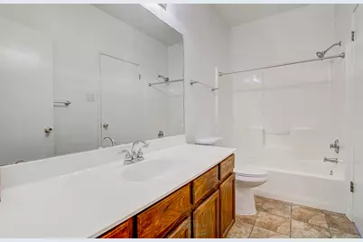 4605 Ribbecke Avenue, Austin, TX 78721 - Photo 13