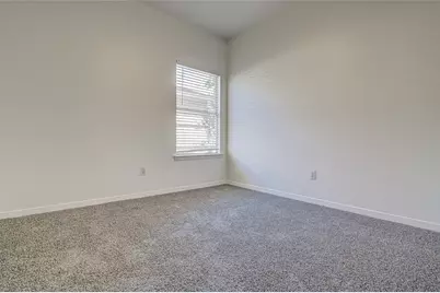 4605 Ribbecke Avenue, Austin, TX 78721 - Photo 11