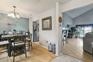 16602 Martins Ferry St, San Antonio, TX 78247 - Photo 5